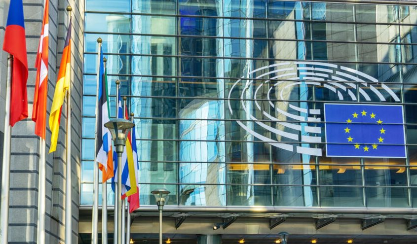 Bị c&aacute;o buộc gi&uacute;p Nga mua h&agrave;ng cấm, một nước ch&acirc;u &Aacute; lần đầu ti&ecirc;n chịu lệnh trừng phạt của EU - Ảnh 1.