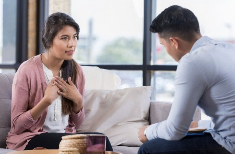 Chỉ v&igrave; một bức ảnh chồng t&ocirc;i nổi trận l&ocirc;i đ&igrave;nh, vu lu&ocirc;n cho vợ tội "t&agrave;y đ&igrave;nh" - Ảnh 1.