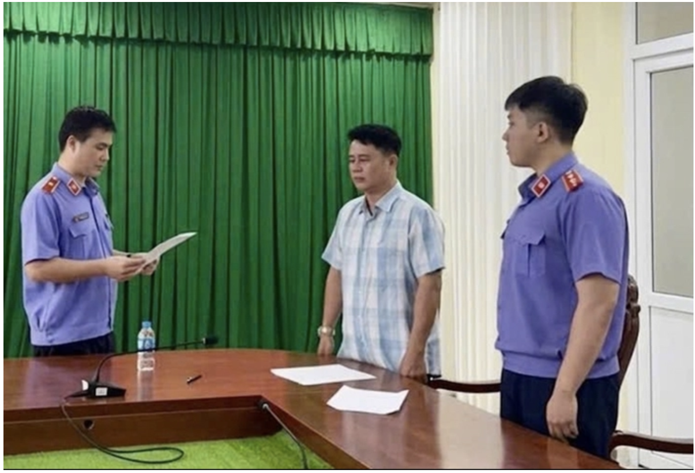 Vụ nữ sinh tử vong Vĩnh Long: Diễn biến mới v&agrave; khởi tố nhiều c&aacute;n bộ li&ecirc;n quan - Ảnh 3.