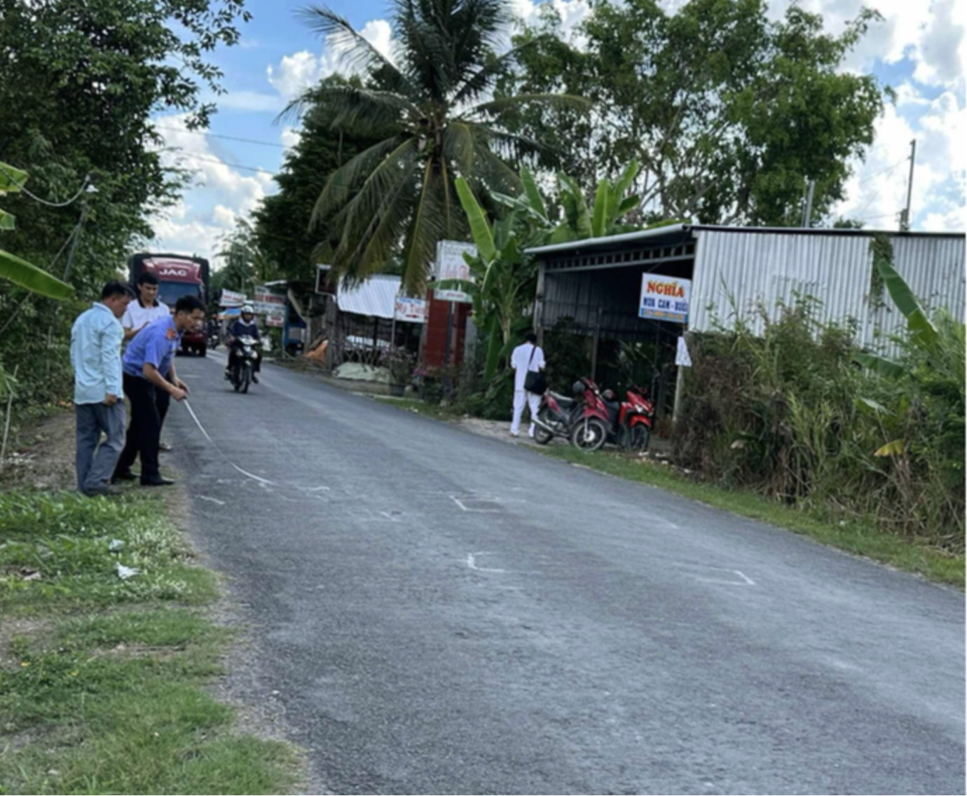 Vụ nữ sinh tử vong Vĩnh Long: Diễn biến mới v&agrave; khởi tố nhiều c&aacute;n bộ li&ecirc;n quan - Ảnh 2.