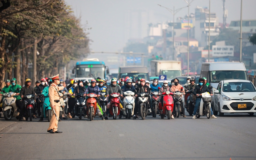 C&ocirc;ng an H&agrave; Nội th&ocirc;ng b&aacute;o: Sẽ tạm cấm nhiều tuyến đường trong ng&agrave;y 28/4 - Ảnh 2.