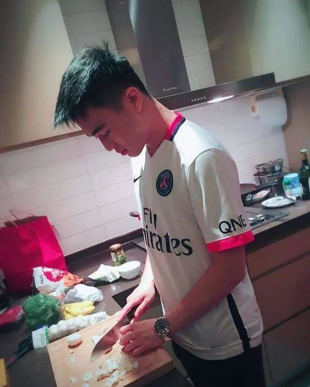 &ldquo;Thi&ecirc;n thần sa ng&atilde;&rdquo; lấy con trai &ocirc;ng tr&ugrave;m s&ograve;ng bạc: 1 bước th&agrave;nh d&acirc;u h&agrave;o m&ocirc;n, nh&igrave;n kh&ocirc;ng gian sống hiện tại mới thấy đời sang trang thật rồi- Ảnh 9.