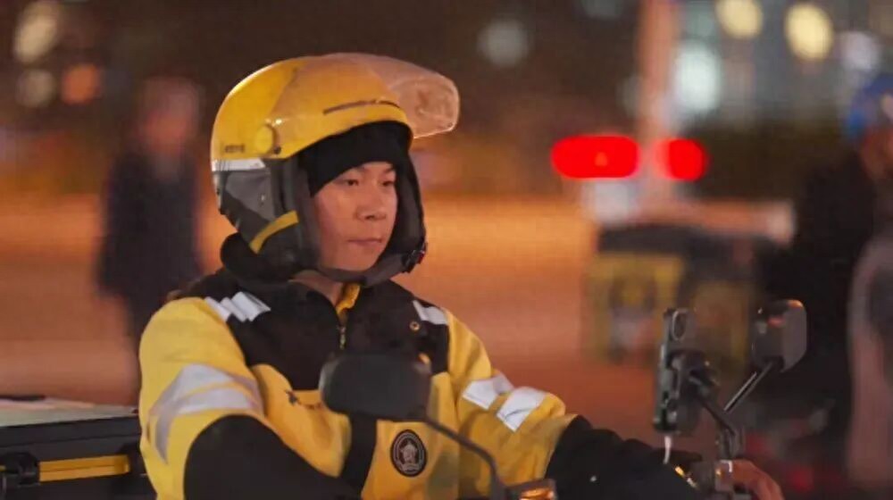 Từng l&agrave; chủ nh&agrave; h&agrave;ng lẩu, người đ&agrave;n &ocirc;ng đi l&agrave;m shipper kiếm 70 triệu đồng/th&aacute;ng thừa nhận: &ldquo;Kh&ocirc;ng c&oacute; c&ocirc;ng việc n&agrave;o trả lương cao hơn&rdquo;- Ảnh 1.