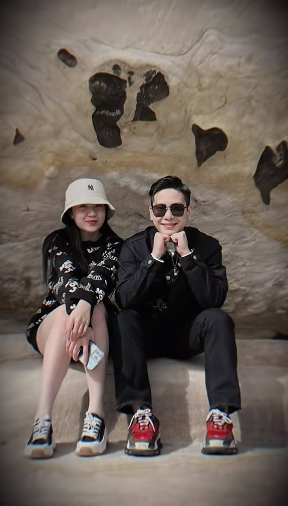 Nam ca sĩ Việt bị khui ảnh du lịch c&ugrave;ng vợ ngo&agrave;i ng&agrave;nh- Ảnh 4.