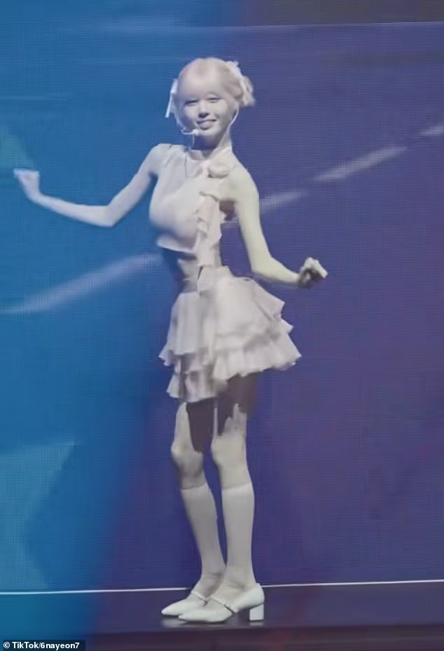 Hoảng hồn th&acirc;n h&igrave;nh của nữ ca sĩ gầy nhất showbiz!- Ảnh 1.