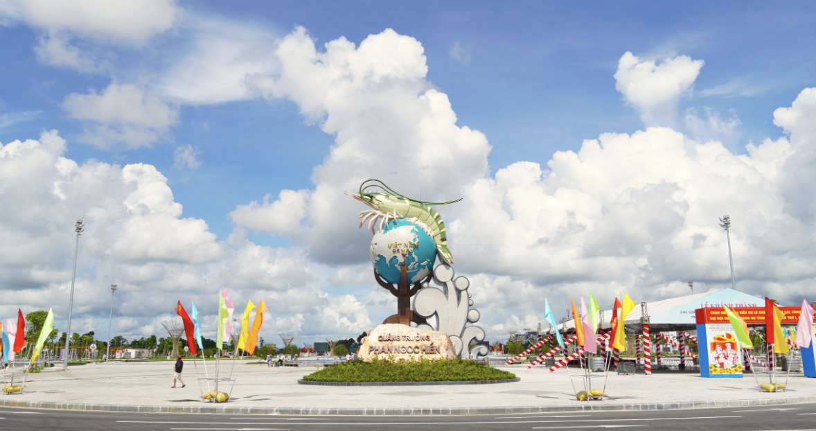 Những điểm đến độc đ&aacute;o tại Việt Nam: Biểu tượng h&uacute;t kh&aacute;ch - Ảnh 5.