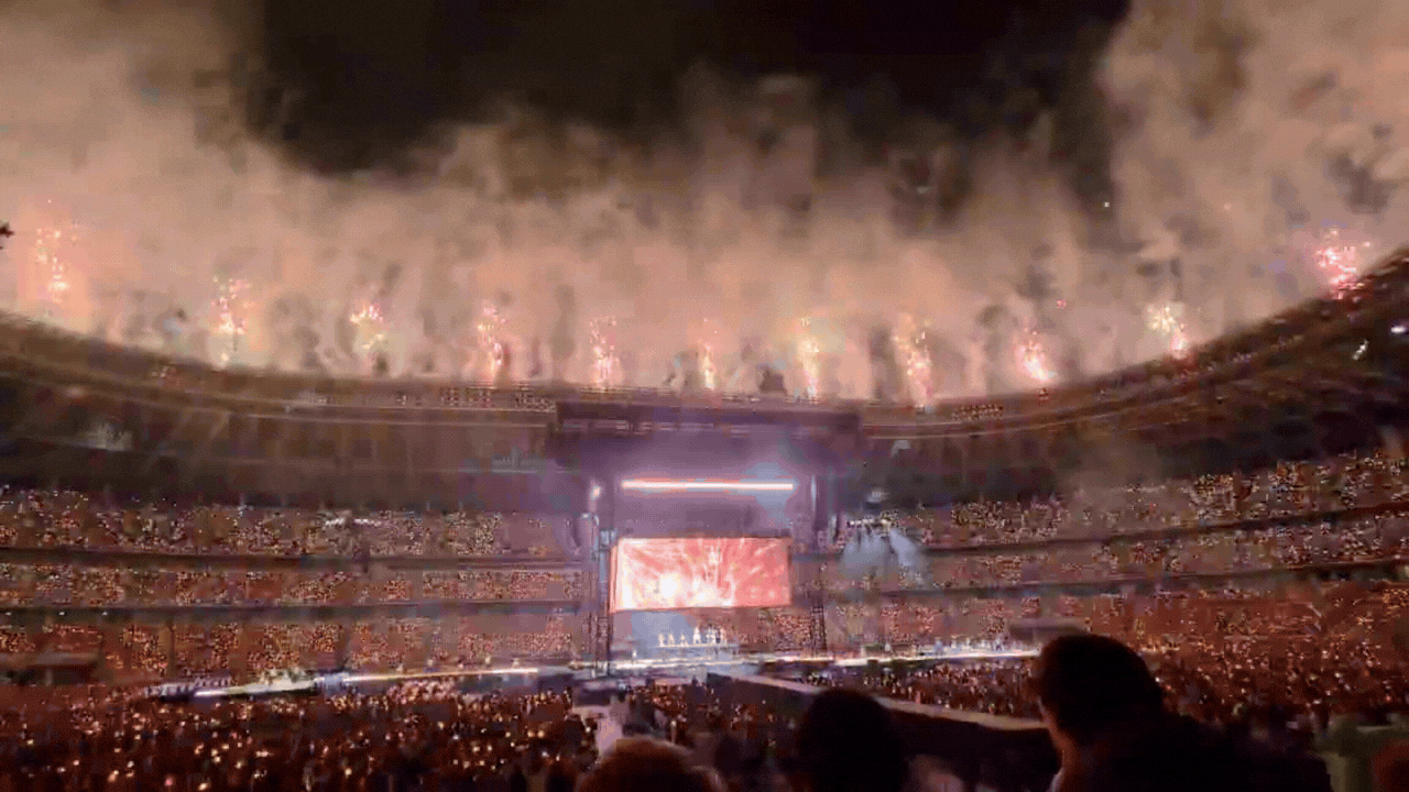 Concert như lễ hội quốc gia của 9 mỹ nh&acirc;n bị ch&ecirc; hết thời, kỷ lục l&agrave;m n&ecirc;n lịch sử 10 năm sau cả showbiz c&ograve;n nể- Ảnh 1.