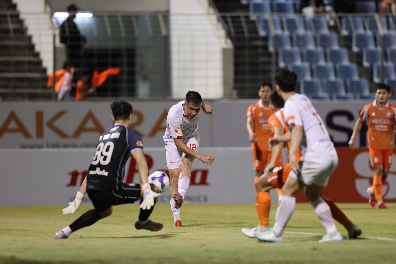 V-League 2025-2026: Hấp dẫn cuộc đua "song m&atilde;" về đ&iacute;ch - Ảnh 5.