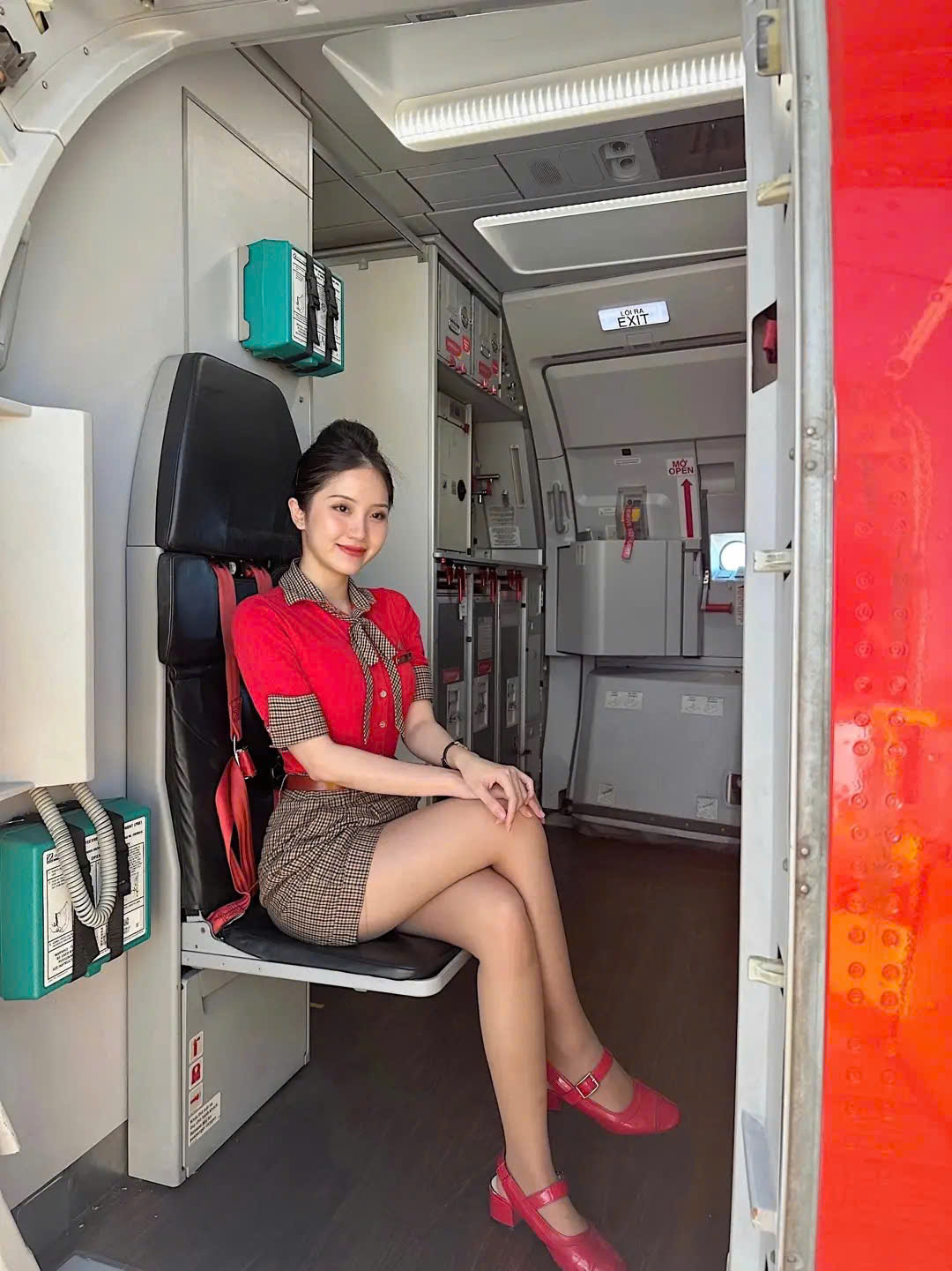 Nghỉ việc tiếp vi&ecirc;n h&agrave;ng kh&ocirc;ng, c&ocirc; g&aacute;i TP.HCM kinh doanh nailbox - Ảnh 3.