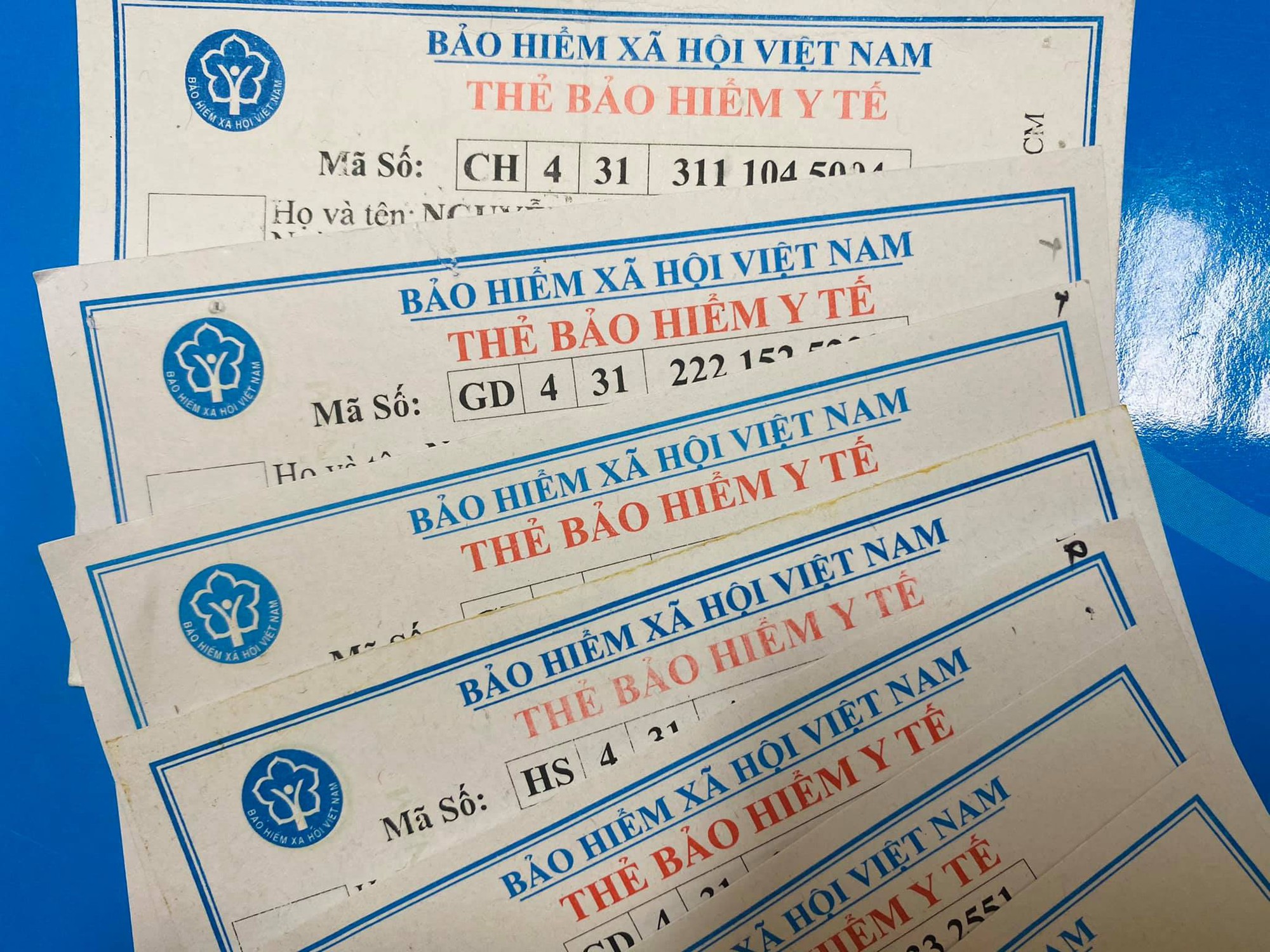 Mượn thẻ BHYT đi kh&aacute;m bệnh, c&oacute; thể bị phạt đến 20 triệu đồng - Ảnh 1.