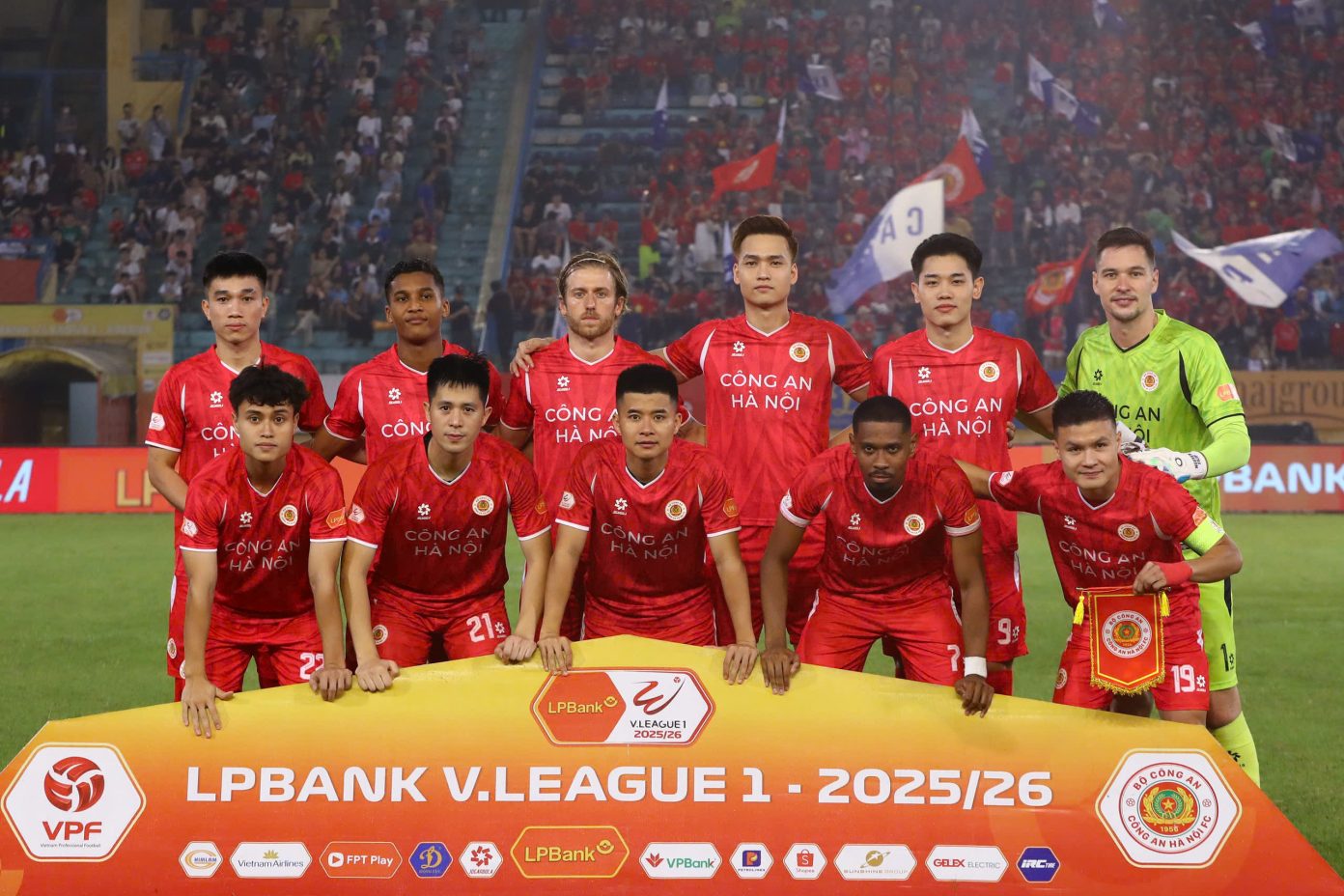 V-League 2025-2026: Hấp dẫn cuộc đua "song m&atilde;" về đ&iacute;ch - Ảnh 3.