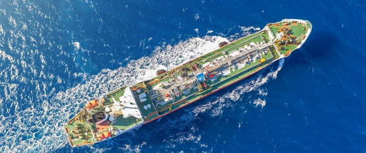 Hai si&ecirc;u t&agrave;u dầu Nga bất ngờ 'bẻ l&aacute;i' giữa Đại T&acirc;y Dương: Mức gi&aacute; 'khủng' khiến những l&ocirc; h&agrave;ng diesel đổi hướng giữa chừng - Ảnh 1.