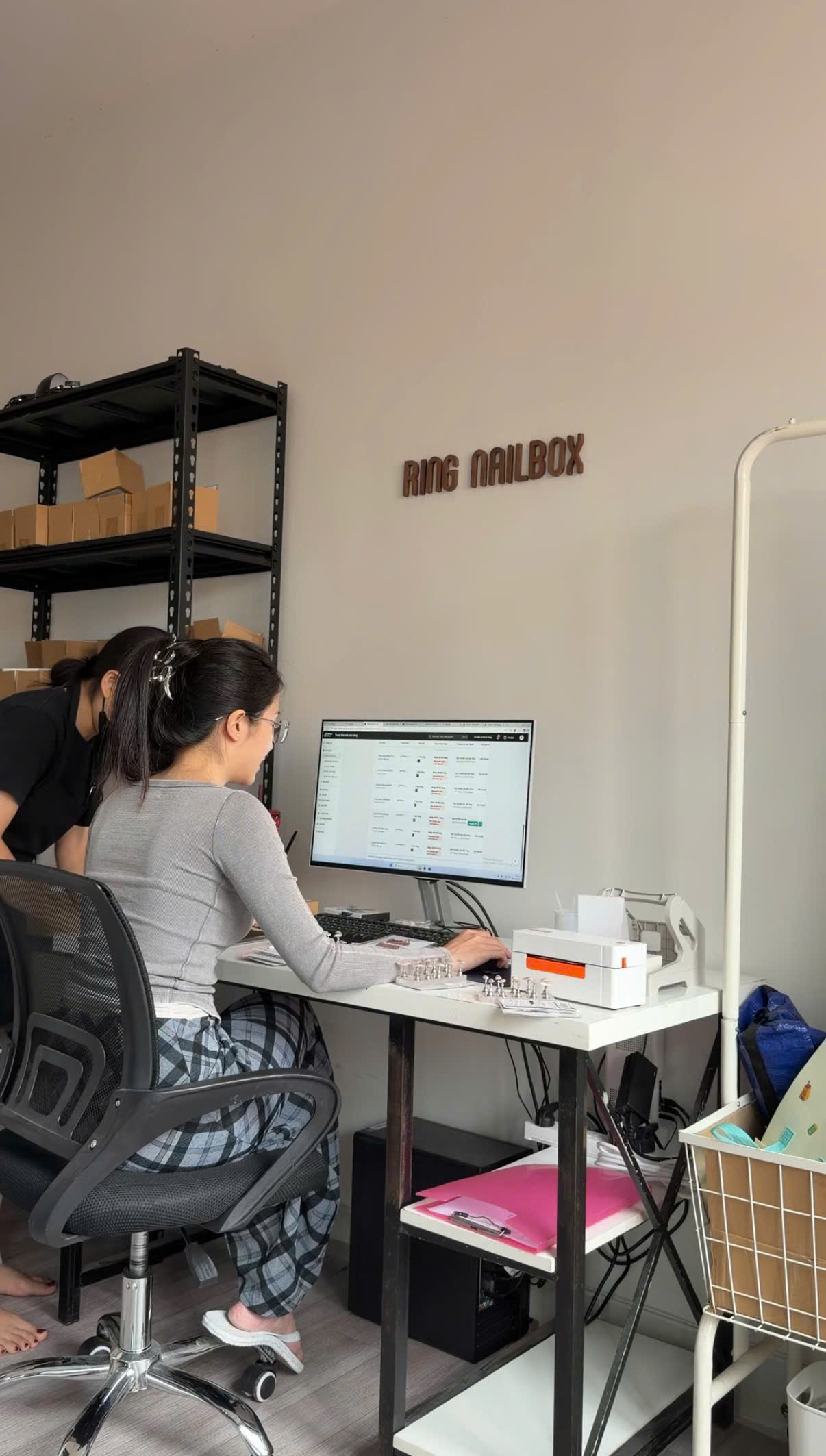 Nghỉ việc tiếp vi&ecirc;n h&agrave;ng kh&ocirc;ng, c&ocirc; g&aacute;i TP.HCM kinh doanh nailbox - Ảnh 6.