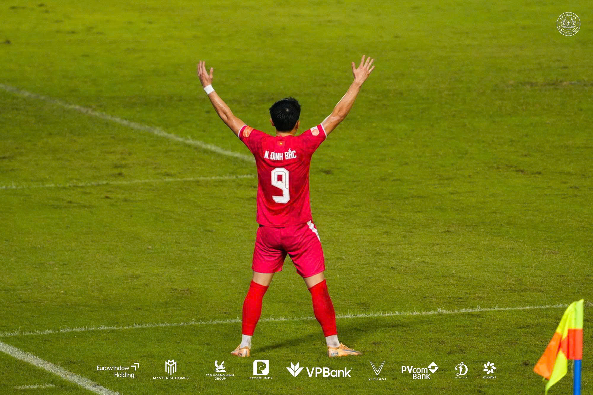 Kh&ocirc;ng chỉ l&agrave; c&acirc;u chuyện phong độ - Ảnh 1.