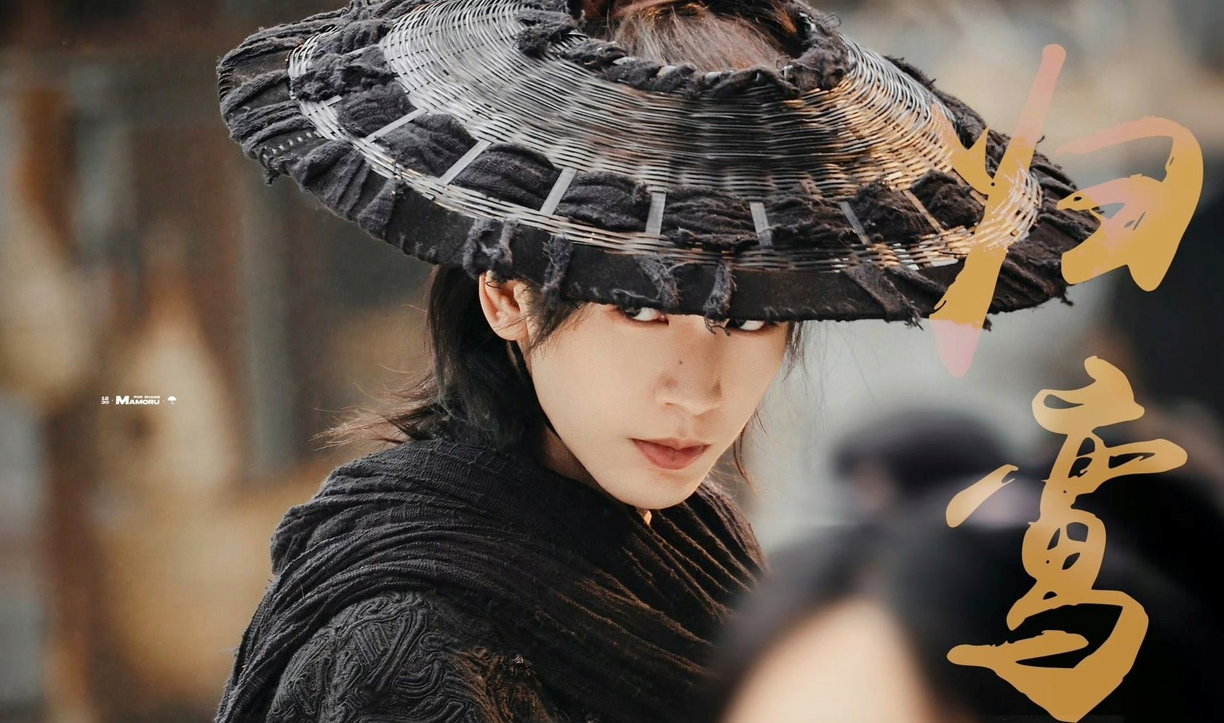 Trương Lăng H&aacute;ch ng&atilde; gục, kh&ocirc;ng thể tự đứng dậy tr&ecirc;n phim trường- Ảnh 3.