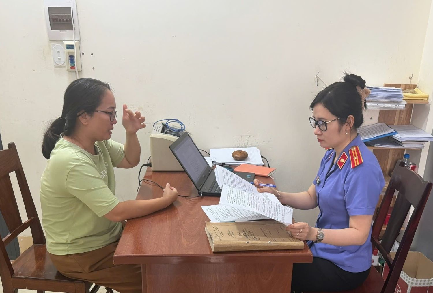 Khởi tố b&aacute;c sĩ Nguyễn Kiều Nhi lừa đảo t&agrave;i sản hơn 200 triệu đồng - Ảnh 1.