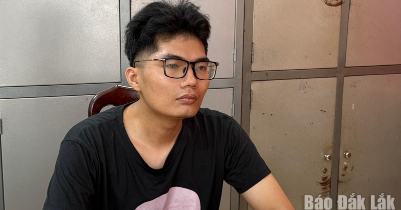 Bắt cựu c&aacute;n bộ H&agrave; Thị Ban ngay khi về Việt Nam - Ảnh 3.