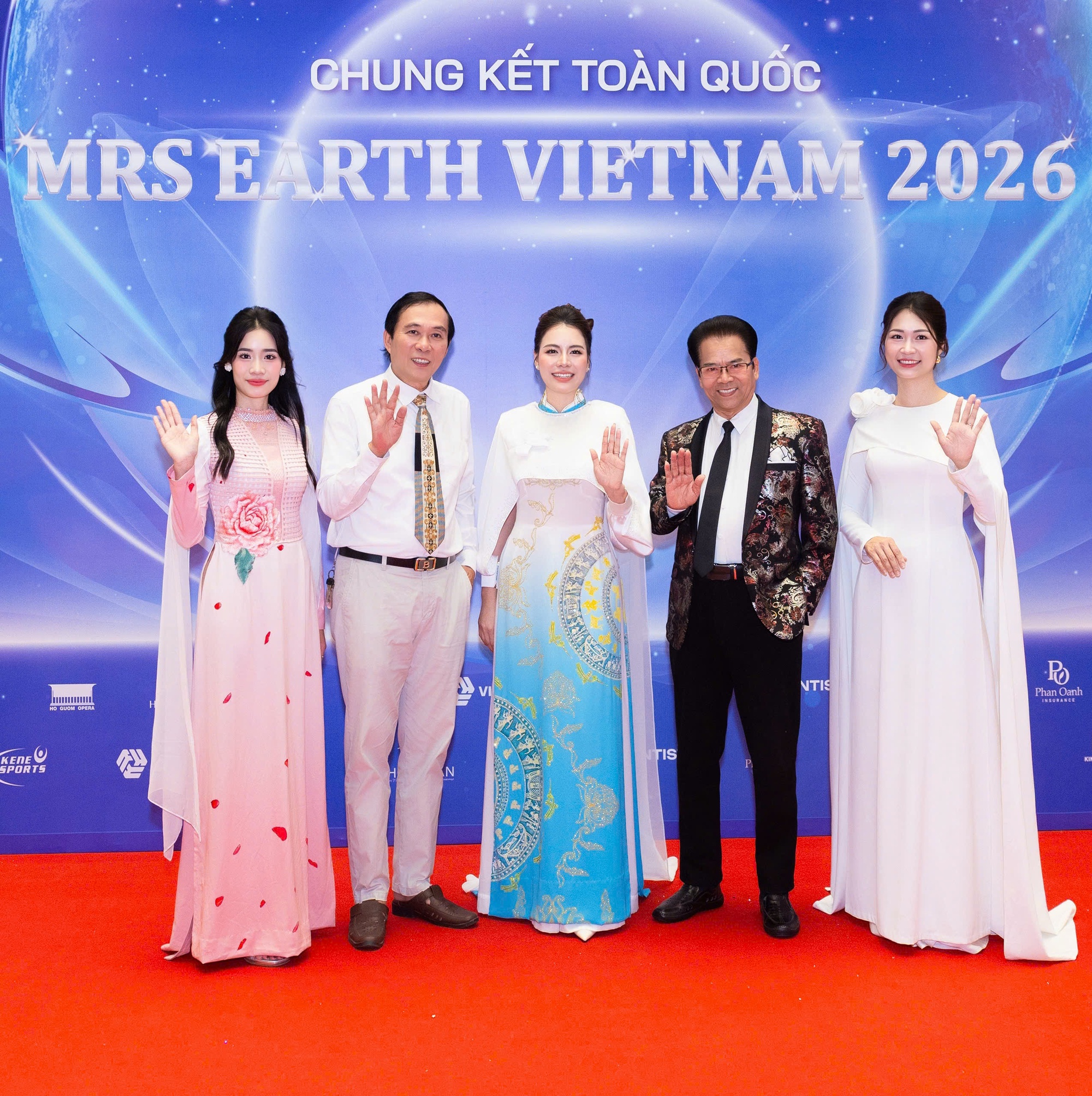 NTK Thoa Trần g&acirc;y ch&uacute; &yacute; tại đ&ecirc;m chung kết Mrs Earth Vietnam 2026 với hai vai tr&ograve; đặc biệt - Ảnh 3.