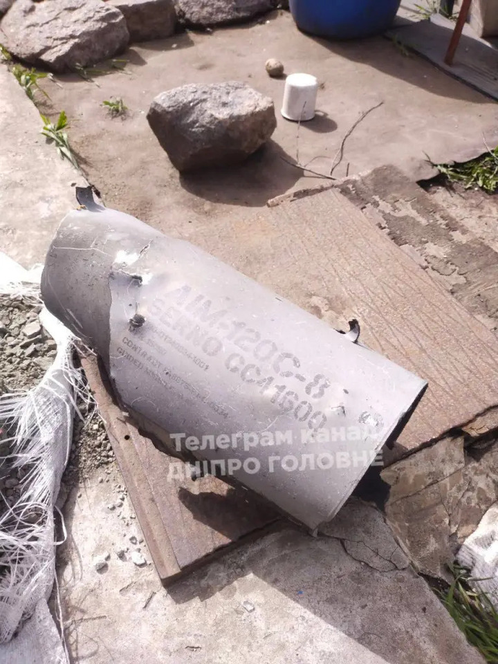 Ukraine sử dụng t&ecirc;n lửa aim - 120 c - 8 hiện đại nhất đối ph&oacute; với Nga năm 2026 - Ảnh 1.