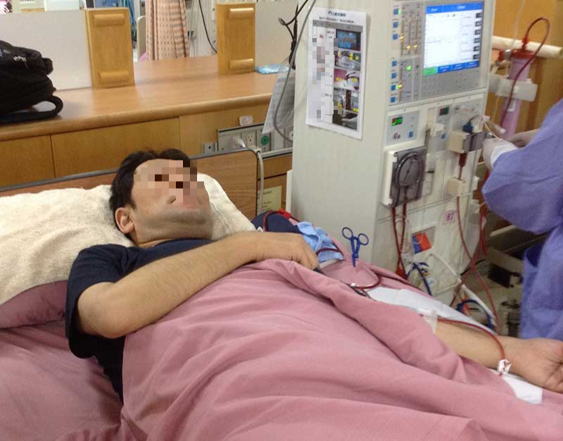 Qu&ecirc;n 1 việc khi ăn rau bina, người đ&agrave;n &ocirc;ng trả gi&aacute; đắt bằng chạy thận suốt đời - Ảnh 2.