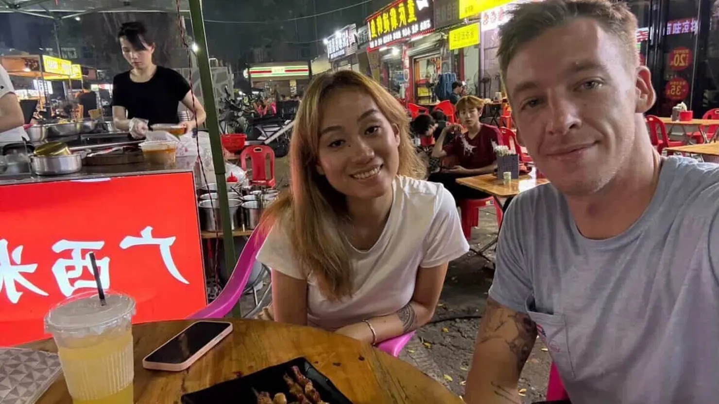 Người đ&agrave;n &ocirc;ng quyết định rời Mỹ sang Trung Quốc: Như sống trong tương lai, đ&acirc;y mới l&agrave; "Giấc mơ Mỹ" của t&ocirc;i - Ảnh 1.