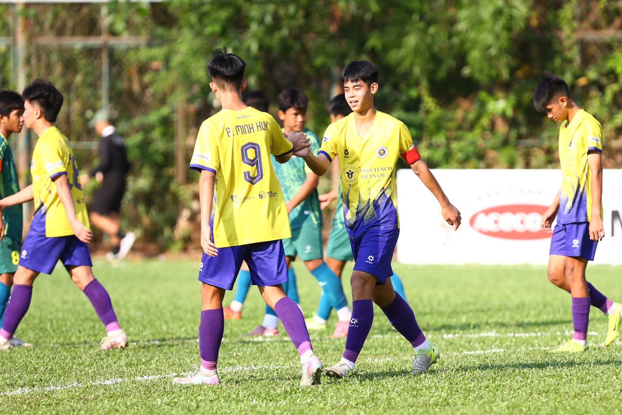 VCK Giải b&oacute;ng đ&aacute; v&ocirc; địch U15 quốc gia &ndash; C&uacute;p Modern 2026: Thể C&ocirc;ng Viettel I v&agrave; H&agrave; Nội I c&ugrave;ng thắng đậm - Ảnh 5.