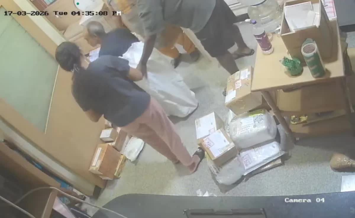 Cảnh s&aacute;t bắt quả tang con g&aacute;i gửi cha trong bao tải để quay video g&acirc;y sốc - Ảnh 1.