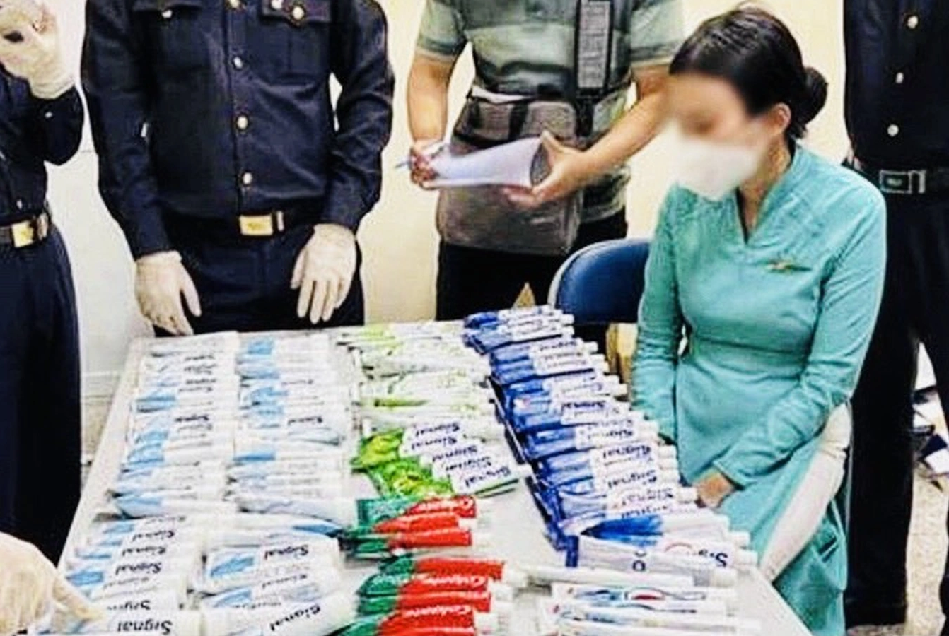 Những nh&acirc;n vật b&iacute; ẩn trong vụ 4 tiếp vi&ecirc;n Vietnam Airlines x&aacute;ch ma t&uacute;y về Việt Nam - Ảnh 1.