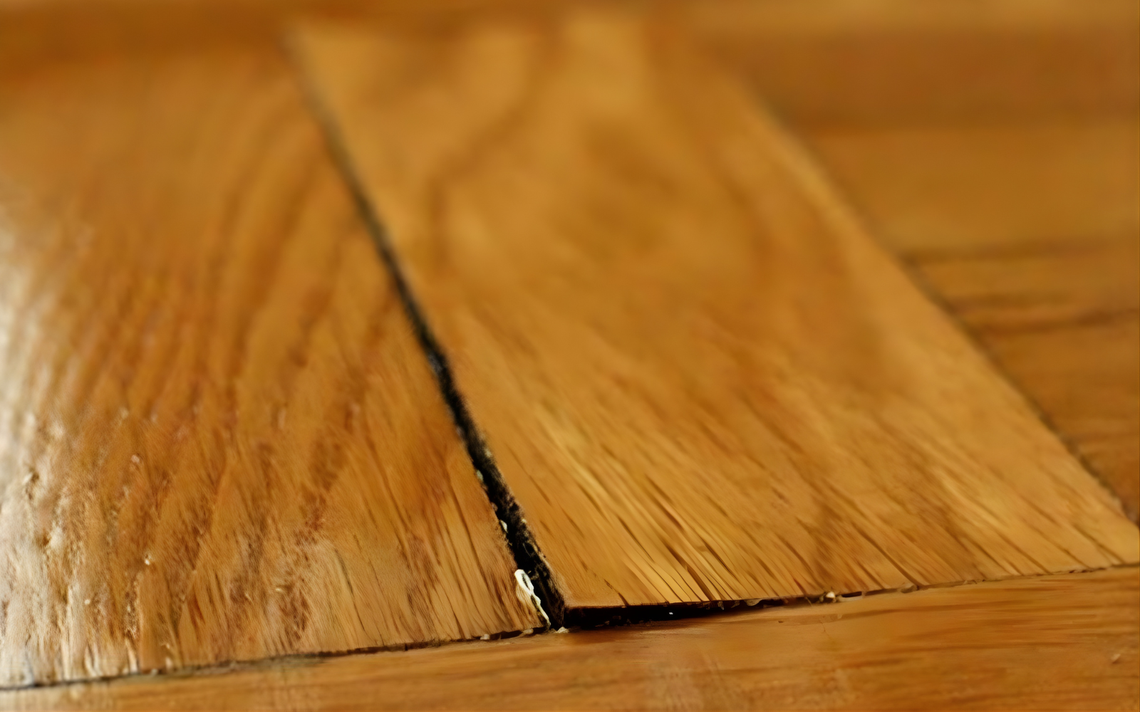 Nắng n&oacute;ng th&aacute;ng 4 2026: Những vật dụng trong nh&agrave; dễ xuống cấp - Ảnh 3.