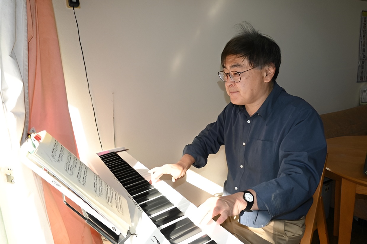 Dịch giả 62 tuổi học 8 ngọai ngữ: Việc học kh&ocirc;ng c&oacute; tuổi - Ảnh 5.