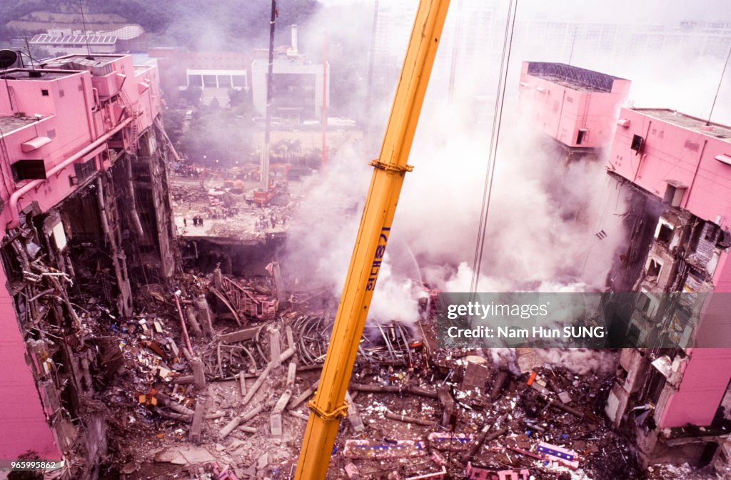 30 Năm thảm họa sập t&ograve;a nh&agrave; Sampoong: Nỗi đau kh&ocirc;ng thể ngu&ocirc;i ngoai - Ảnh 7.