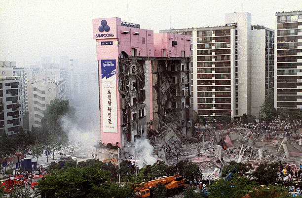 30 Năm thảm họa sập t&ograve;a nh&agrave; Sampoong: Nỗi đau kh&ocirc;ng thể ngu&ocirc;i ngoai - Ảnh 2.
