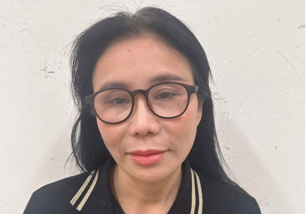 Lực lượng chức năng đ&atilde; thu giữ 300 tỷ đồng, 300 lượng v&agrave;ng, hơn 100 sổ đỏ trong vụ &aacute;n Mailisa - Ảnh 1.