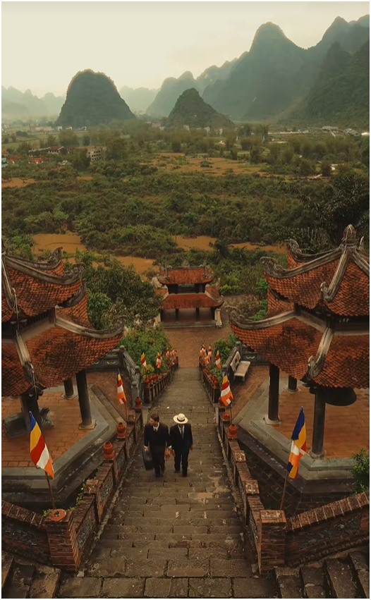 Danh t&iacute;nh 2 kh&aacute;ch T&acirc;y rủ nhau đến Việt Nam, quay cảnh ở Cao Bằng đẹp như phim điện ảnh- Ảnh 2.