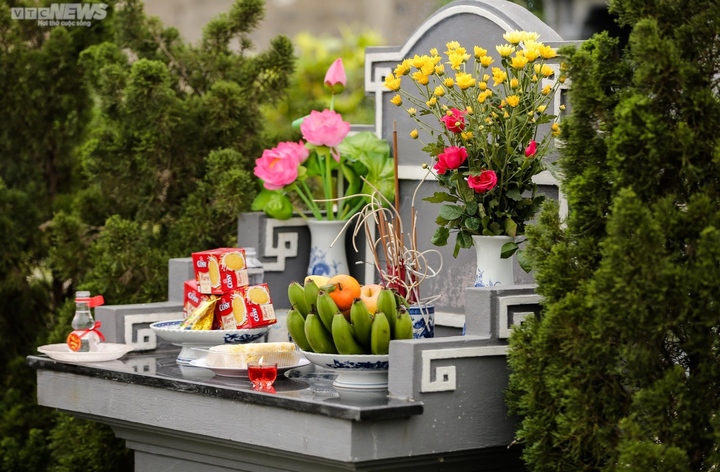 M&acirc;m cỗ c&uacute;ng Tết Thanh minh v&agrave; c&aacute;c nghi thức tưởng nhớ tổ ti&ecirc;n  - Ảnh 1.