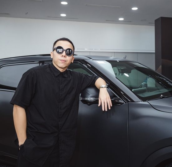 T&oacute;c Ti&ecirc;n l&ecirc;n đồ hở bạo khoe d&aacute;ng, bị soi vẫn khư khư 1 thứ chung với Touliver- Ảnh 7.