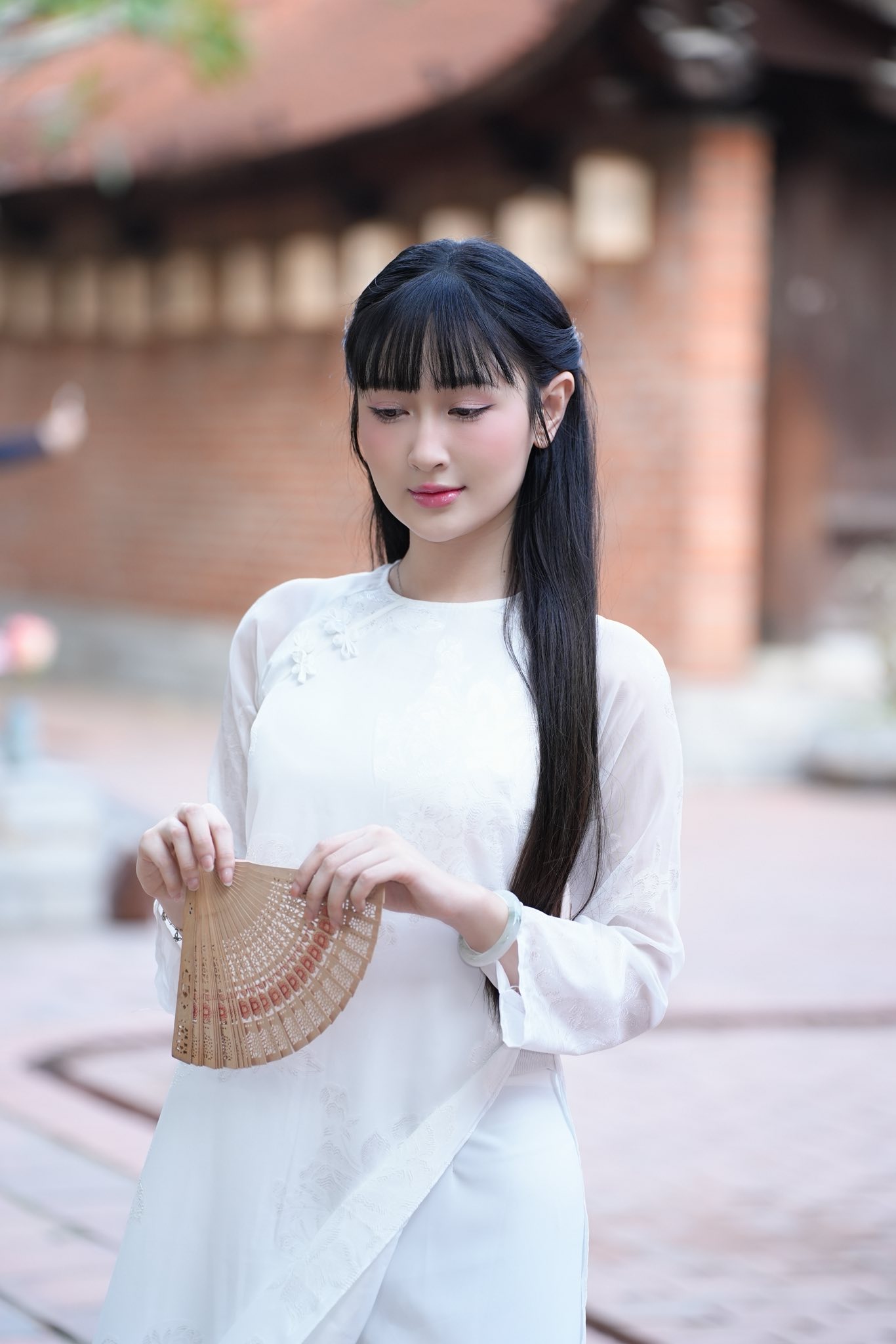 &ldquo;Em Trang 20 triệu&rdquo; kh&ocirc;ng đ&oacute;ng phim th&igrave; đi b&aacute;n b&uacute;n, đang g&acirc;y sốt l&agrave; ai? - Ảnh 5.