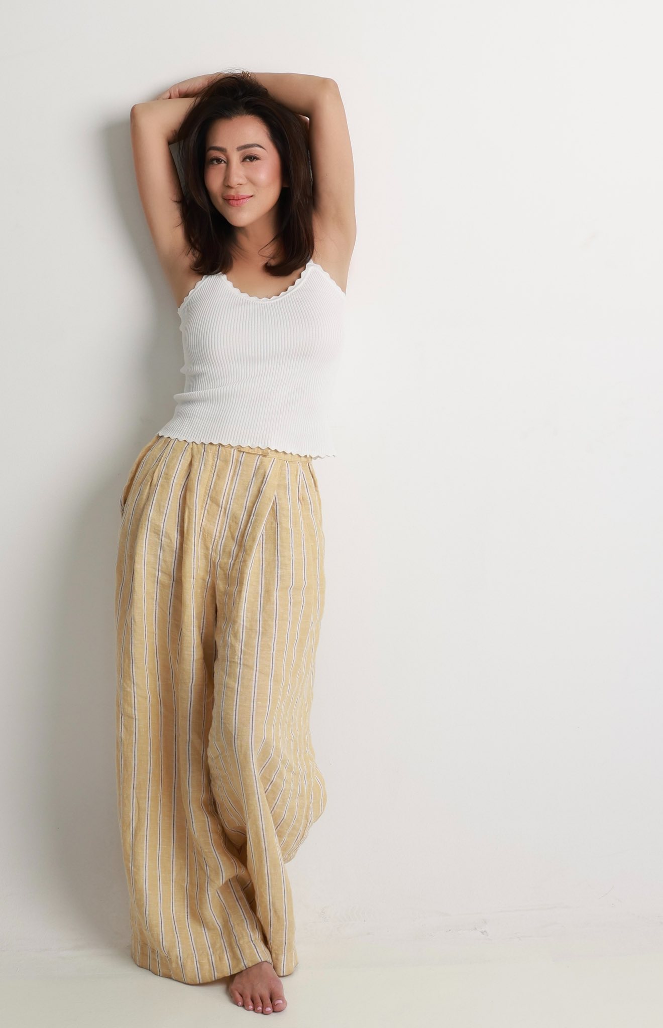 Nữ nghệ sĩ c&ocirc;ng khai y&ecirc;u lại chồng cũ: 61 tuổi vẫn trẻ đẹp như 30, nhiều người si m&ecirc; - Ảnh 8.