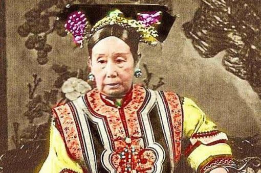 Lý Liên Anh cứ đêm xuống lại chuốc say Từ Hi để làm việc 