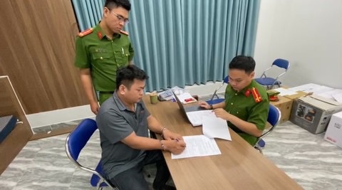 C&ocirc;ng an TP . HCM điều tra Trần Tấn Ho&agrave;ng lừa đảo chiếm đoạt t&agrave;i sản 2026 - Ảnh 1.