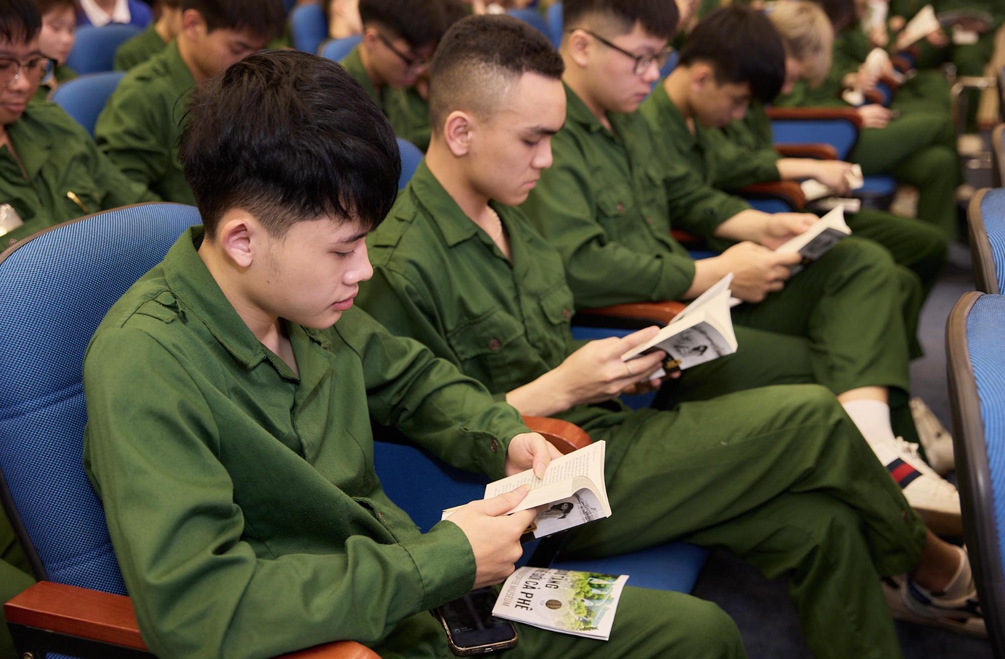 Nhật ký Hành trình Từ Trái Tim: Xây dựng thế hệ trẻ giàu khát vọng lớn và trách nhiệm với đất nước - Ảnh 2.