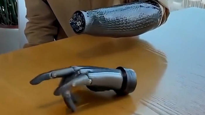 C&aacute;nh tay giả th&ocirc;ng minh Revo2 của Trung Quốc mang lại hy vọng mới cho người khuyết tật - Ảnh 3.