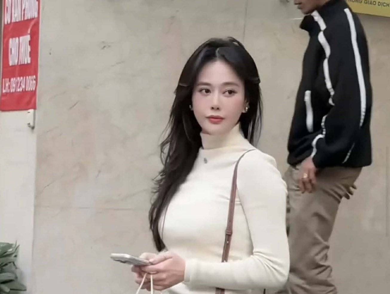 C&acirc;u trả lời của Phương Oanh khi được khuy&ecirc;n "em suy nghĩ &iacute;t th&ocirc;i" g&acirc;y ch&uacute; &yacute; - Ảnh 1.