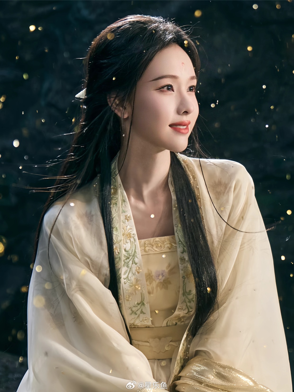 Phim Trung Quốc gây bão với cảnh 18+ siêu cháy: Nữ chính quyến rũ mê hồn, đẹp đến mức dán mắt vào màn hình- Ảnh 8. Phim Trung Quốc gây bão với cảnh 18+ siêu cháy: Nữ chính quyến rũ mê hồn, đẹp đến mức dán mắt vào màn hình- Ảnh 8.