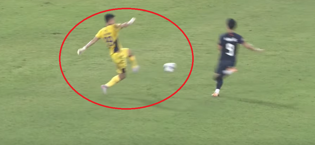 Đ&igrave;nh Bắc ghi b&agrave;n thắng &ldquo;dễ nhất sự nghiệp&rdquo;, b&aacute;o tin vui cho HLV Kim Sang-sik - Ảnh 1.