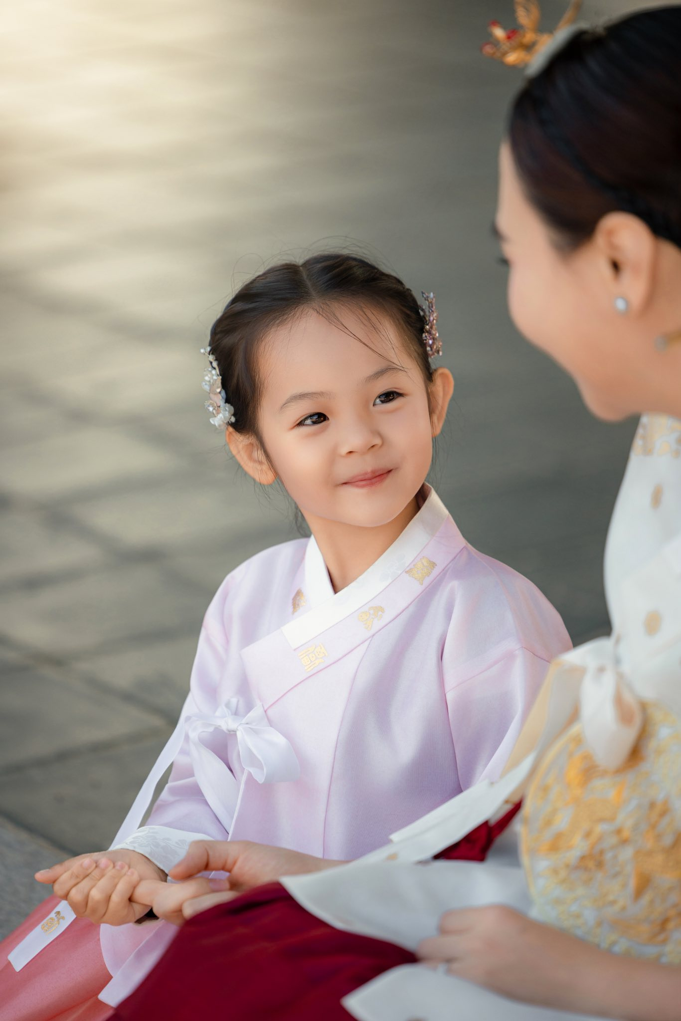 &Aacute;i nữ nh&agrave; đại gia Cường Đ&ocirc; La: Mới 6 tuổi đ&atilde; biết phụ mẹ chăm em, c&oacute; n&eacute;t "mỹ nh&acirc;n" ngay từ nhỏ - Ảnh 3.