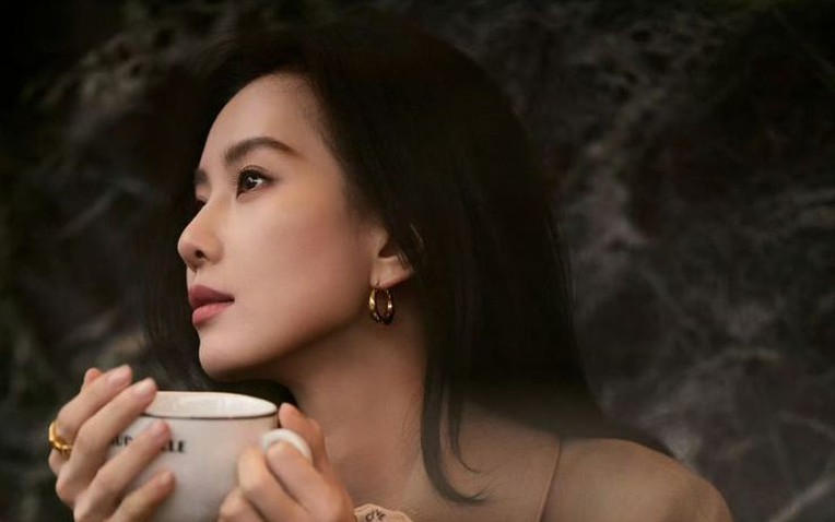 Sức h&uacute;t phụ nữ trưởng th&agrave;nh: Vẻ đẹp kh&ocirc;ng tuổi chinh phục đ&agrave;n &ocirc;ng - Ảnh 1.