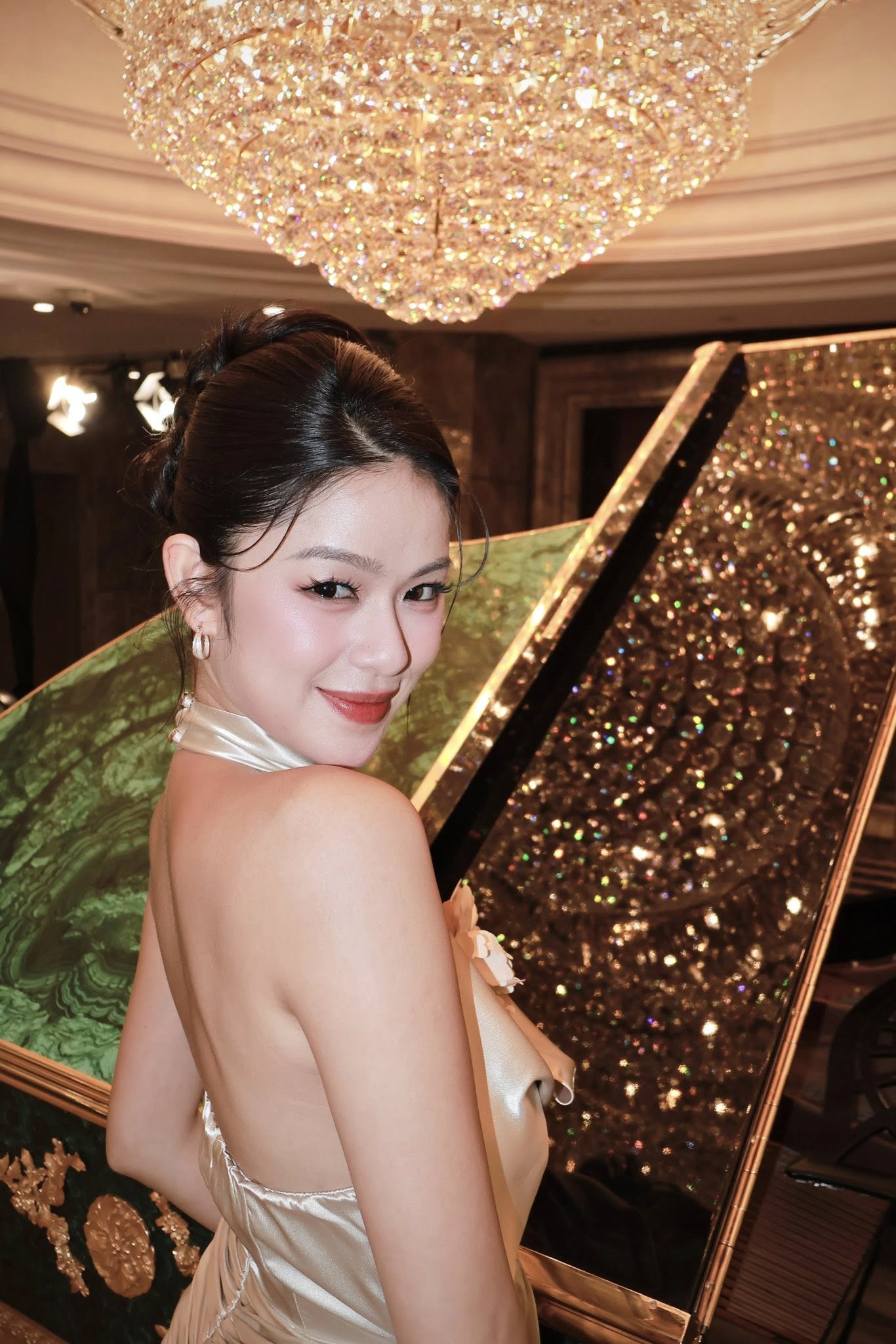 Danh t&iacute;nh MC xinh đẹp ở PPA Asia 1000: Tốt nghiệp RMIT, từng thi hoa hậu- Ảnh 13.