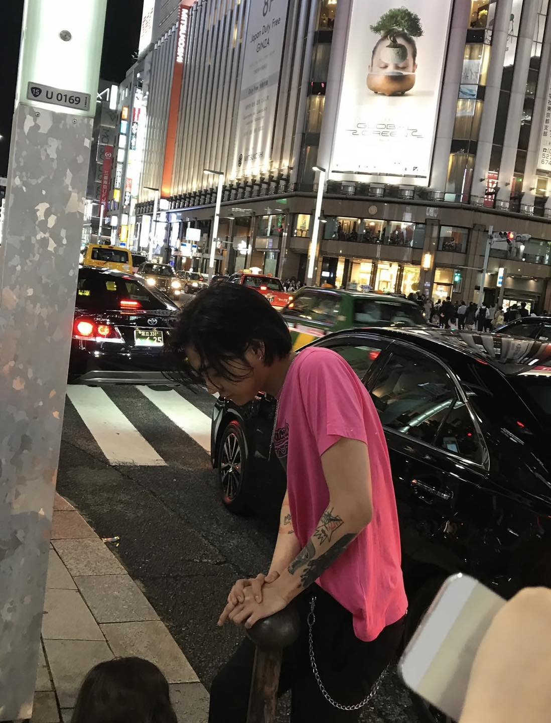 Nam nghệ sĩ đang nổi tiếng th&igrave; mất t&iacute;ch kỳ lạ 6 năm, khiến đồng nghiệp lo lắng "chỉ cần c&ograve;n sống đ&acirc;u đ&oacute; l&agrave; được rồi"- Ảnh 1.