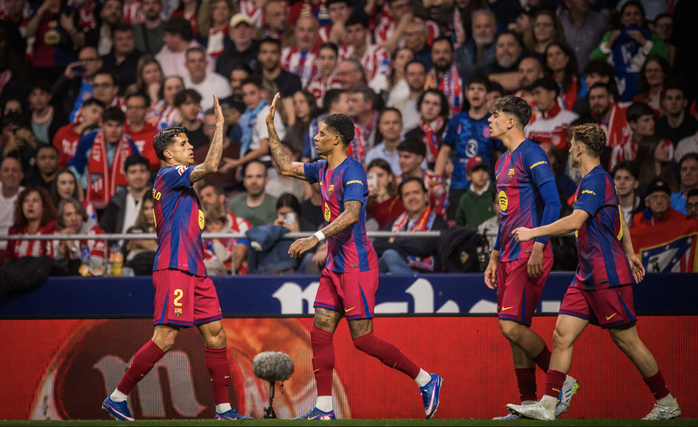 Lewandowski định đoạt chiến thắng, Barcelona bứt tốc cuộc đua v&ocirc; địch La Liga - Ảnh 3.